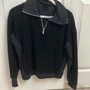 Lululemon Black textured Sherpa half zip size 8